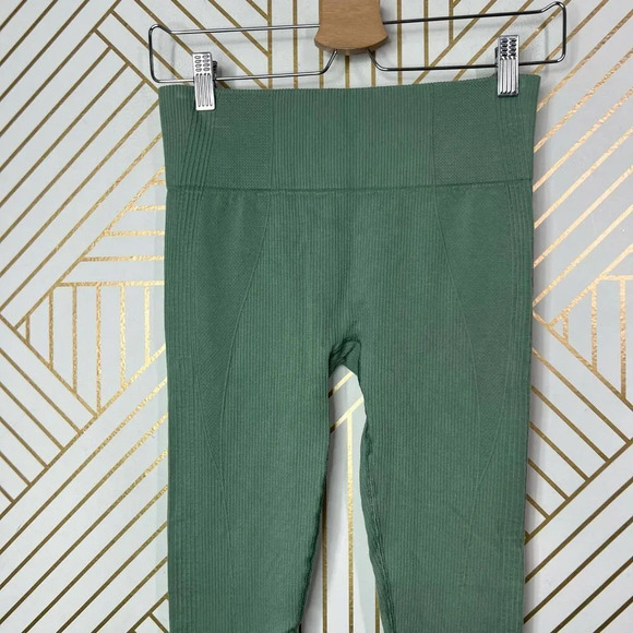 Gymshark Power Down Leggings‎ Dusty Sage Green Size Medium - Picture 4 of 12